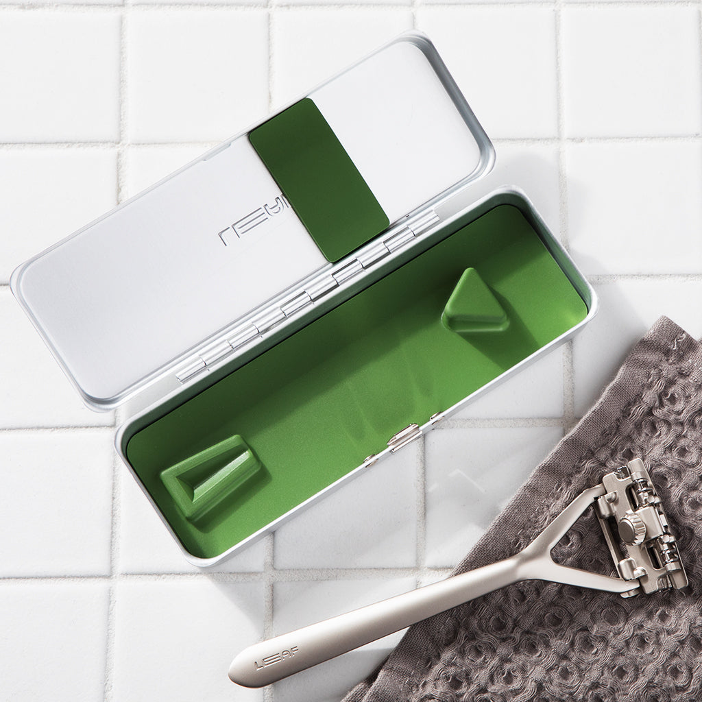 Leaf Travel Case_open 