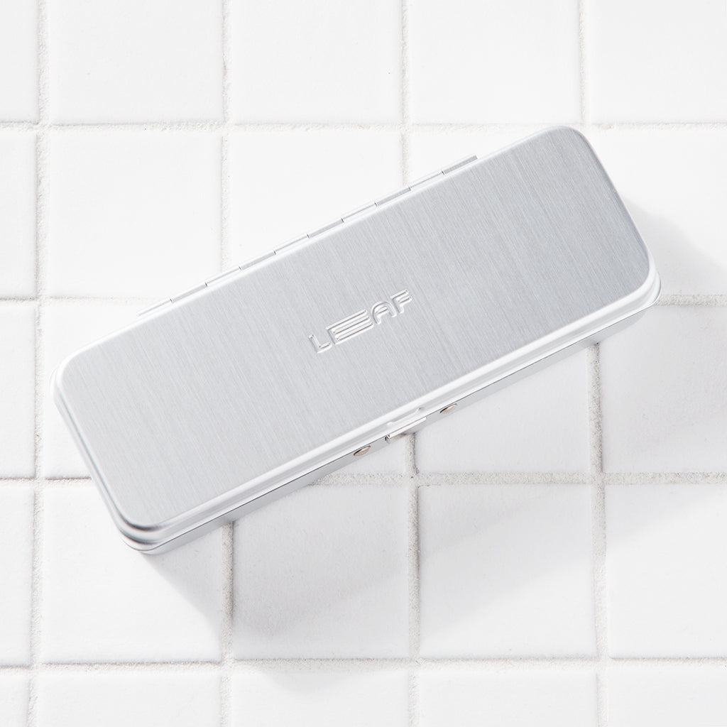 Leaf Travel Case_closed